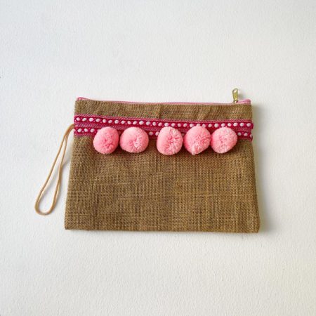 Χειροποίητο τσαντάκι με ροζ φούντες