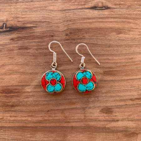 skoularikia kremasta me petres