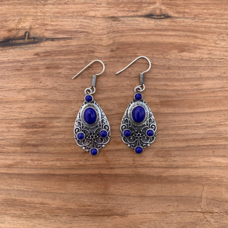 skoularikia kremasta me mple petres